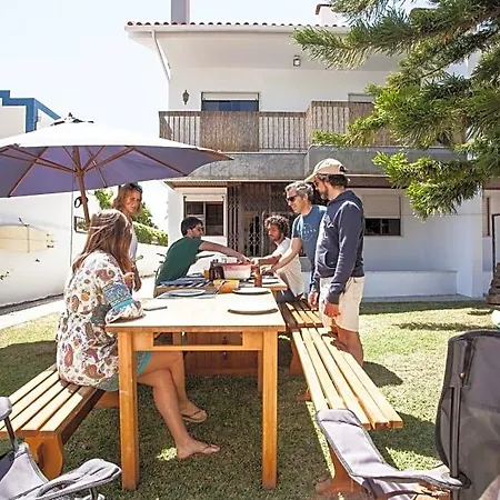 Lisbon Surf Couette-café Costa da Caparica