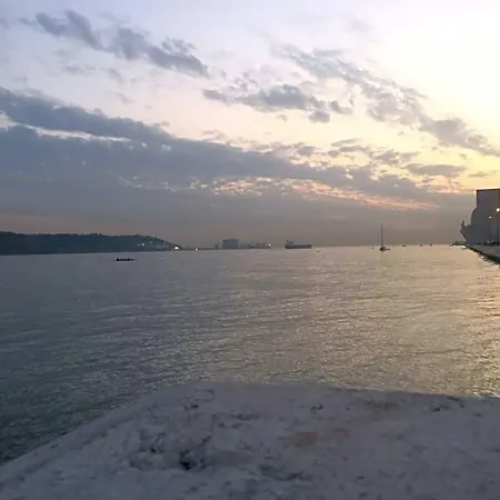 Lisbon Surf