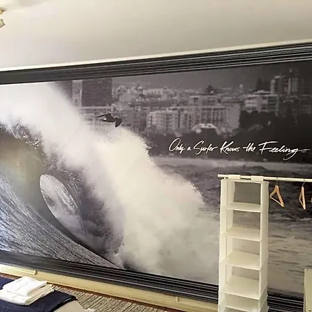 Lisbon Surf Couette-café
