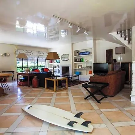 Lisbon Surf Couette-café *