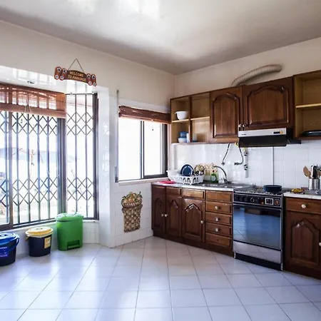 Lisbon Surf * كوستا دا كاباريكا