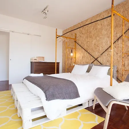 Lisbon Surf * كوستا دا كاباريكا