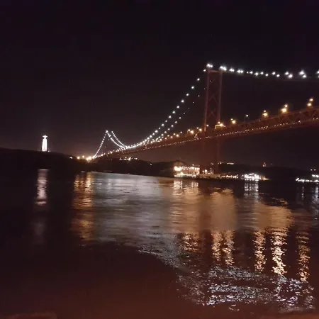 فندق مبيت وإفطار Lisbon Surf