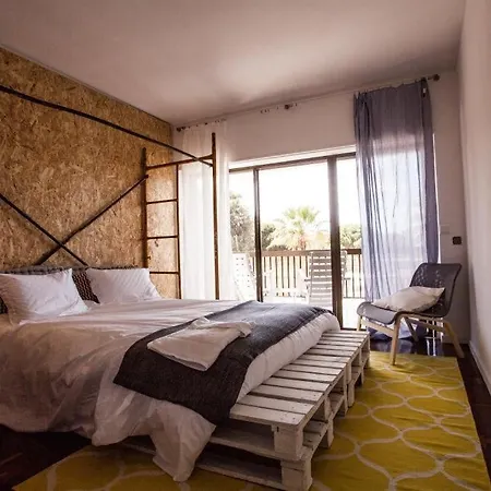 Lisbon Surf Oda ve Kahvaltı Costa da Caparica