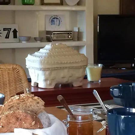 Lisbon Surf فندق مبيت وإفطار *