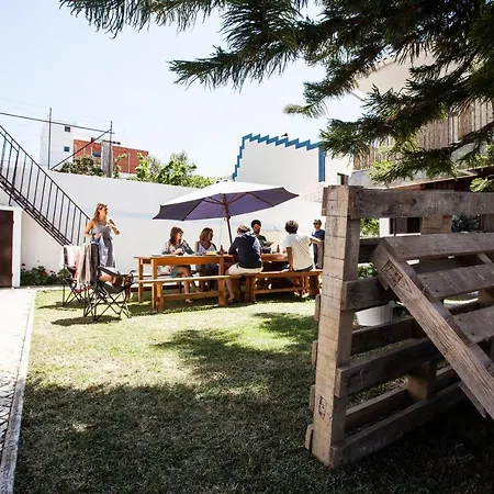 Lisbon Surf Oda ve Kahvaltı *