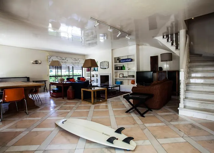 Lisbon Surf Bed and Breakfast Costa de Caparica