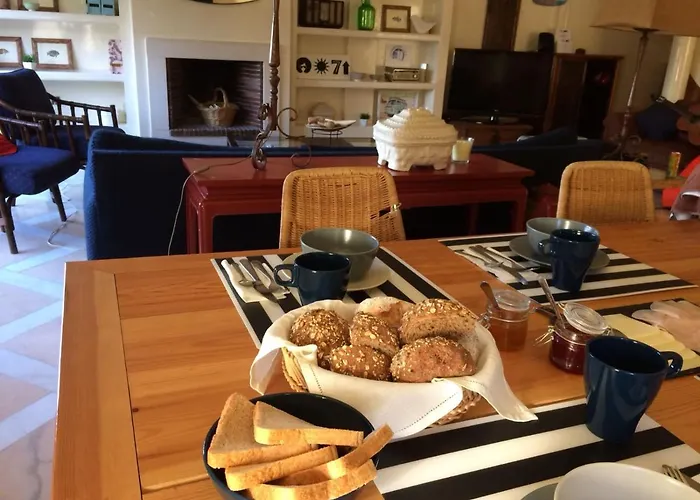 Lisbon Surf Bed and Breakfast Costa de Caparica