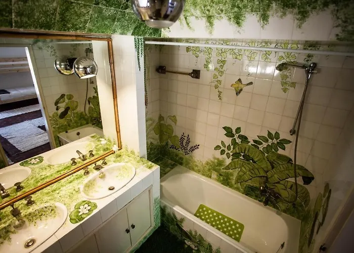 Lisbon Surf Bed and Breakfast Costa de Caparica